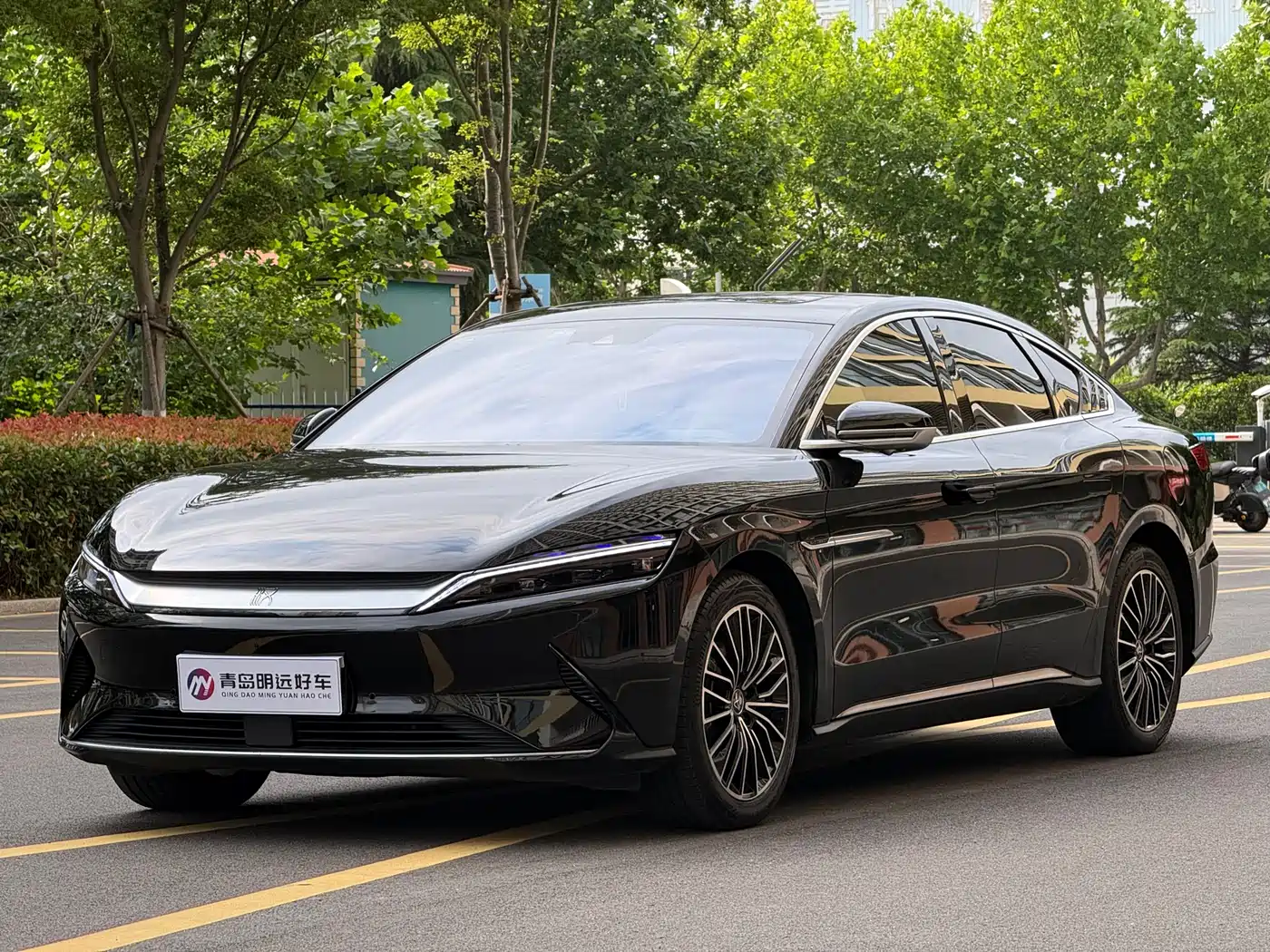 BYD Han 2021 EV Standard Range Luxury
