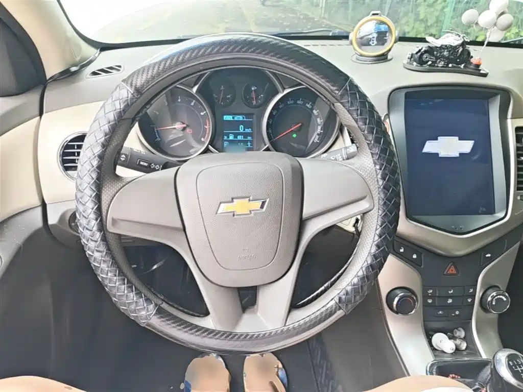 Chevrolet Cruze 2015 1.5L Classic SL MT фото 11