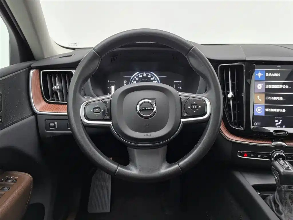 Volvo XC60 2020 T5 4WD Intelligent Comfort Luxury Edition фото 11