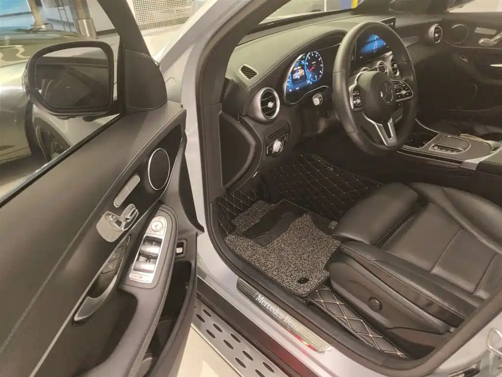 Mercedes-Benz GLC Coupe 2021 GLC 300 4MATIC Coupe SUV фото 12