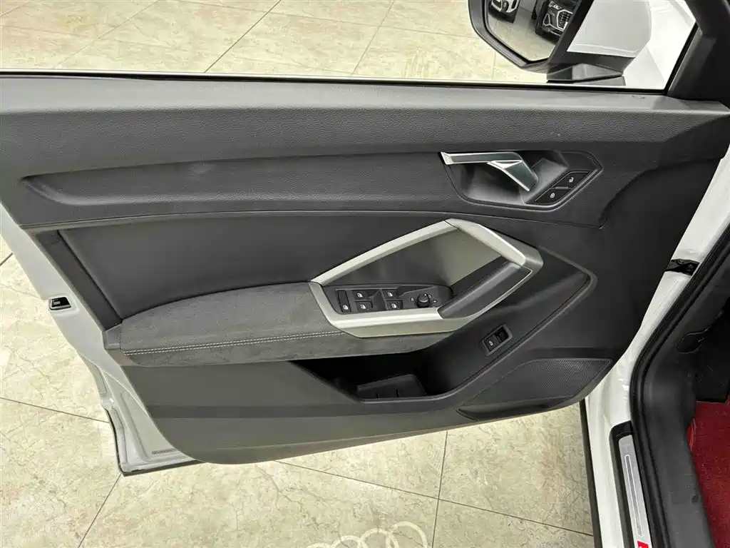 Audi Q3 2022 35 TFSI Fashion Dynamic фото 10