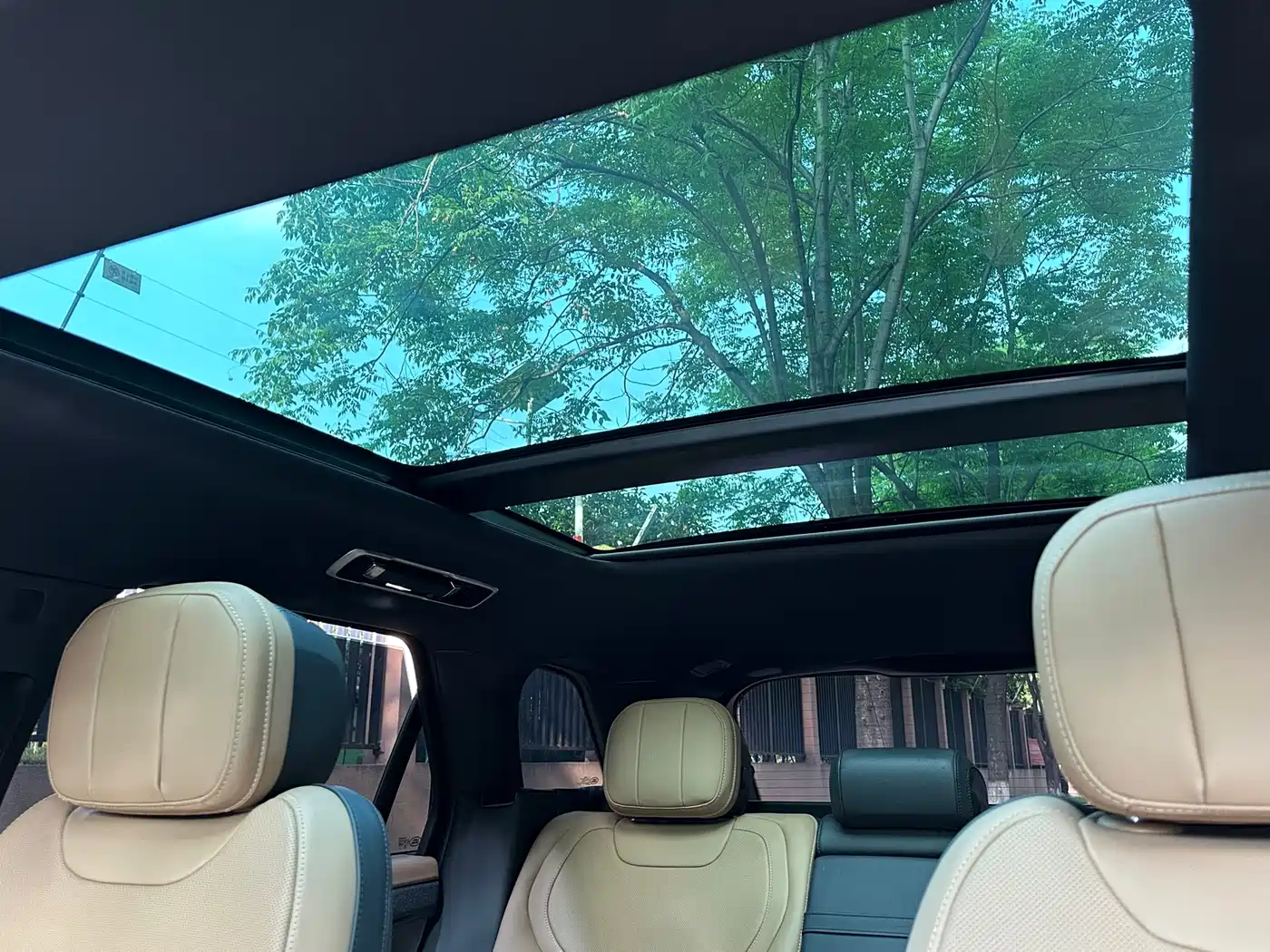 Land Rover Range Rover Sport 2023 400PS Dynamic SE фото 9