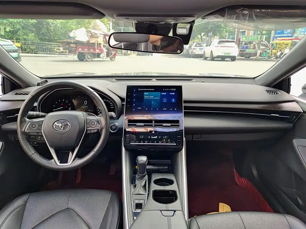Toyota Avalon 2022 2.0L Luxury Edition фото 10