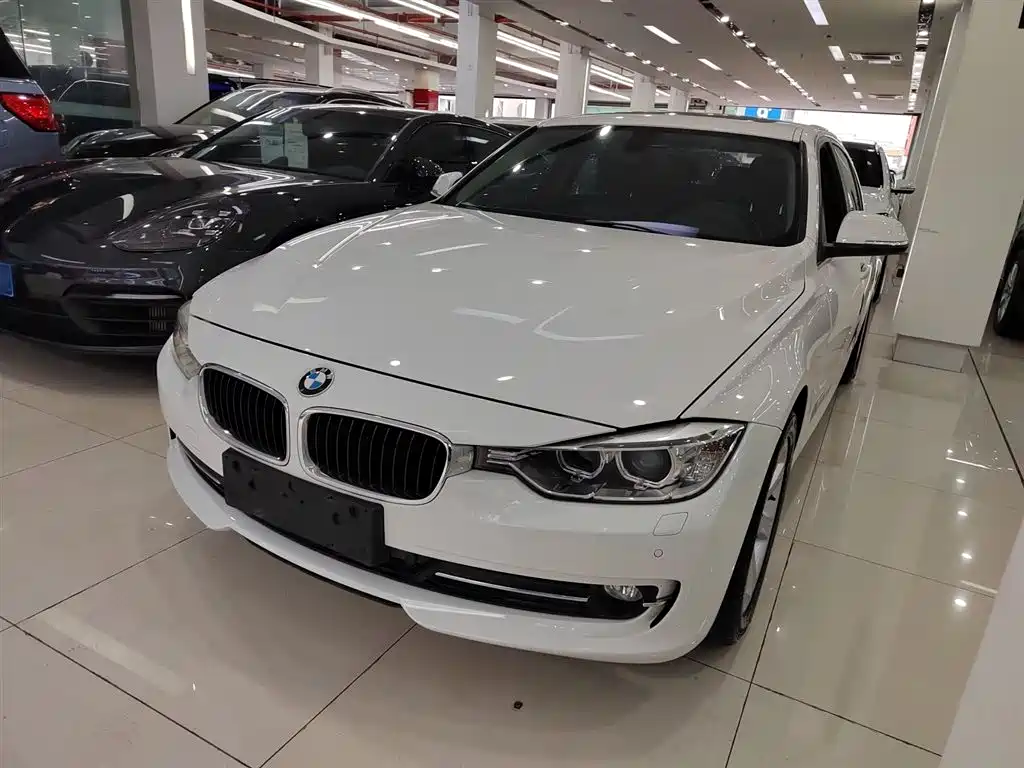 BMW 3 Series 2015 328Li Fashion фото 2