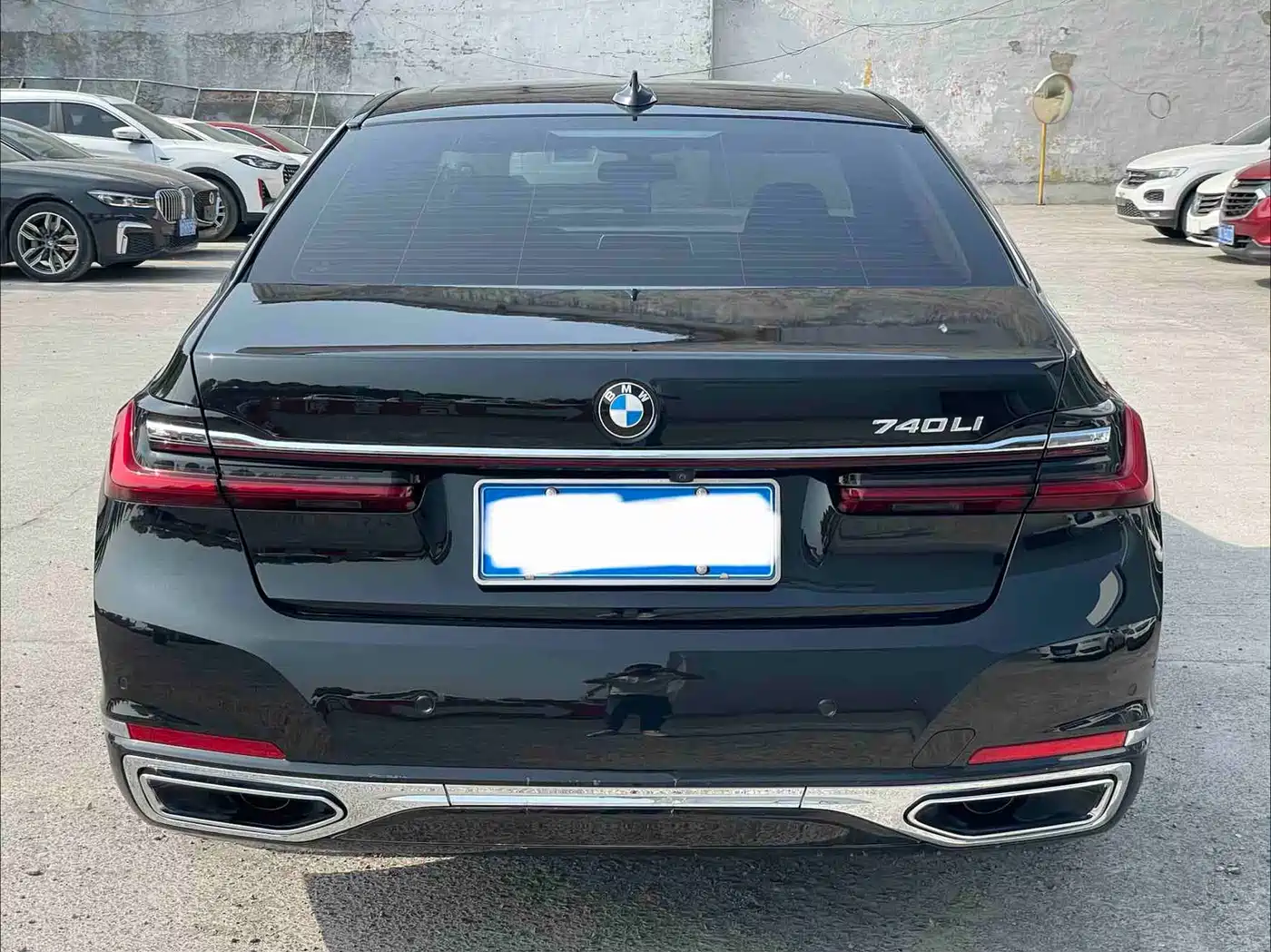 BMW 7 Series 2021 Model 740Li Leading Luxury Package фото 4