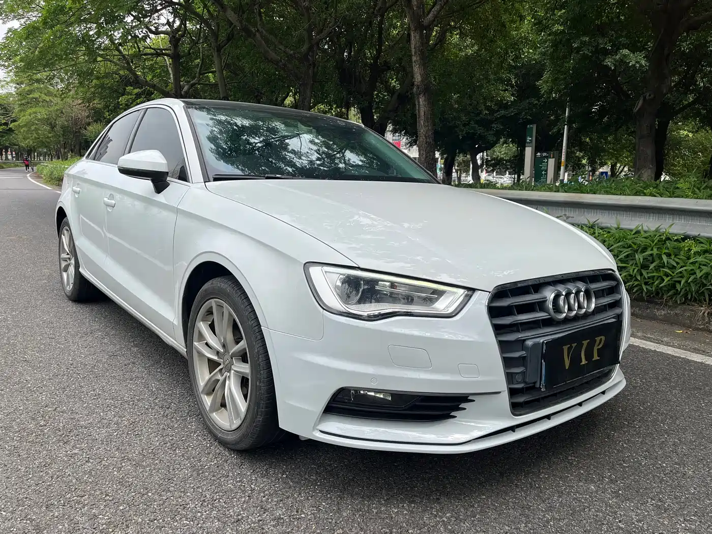 Audi A3 2016 Limousine 35 TFSI Style фото 2