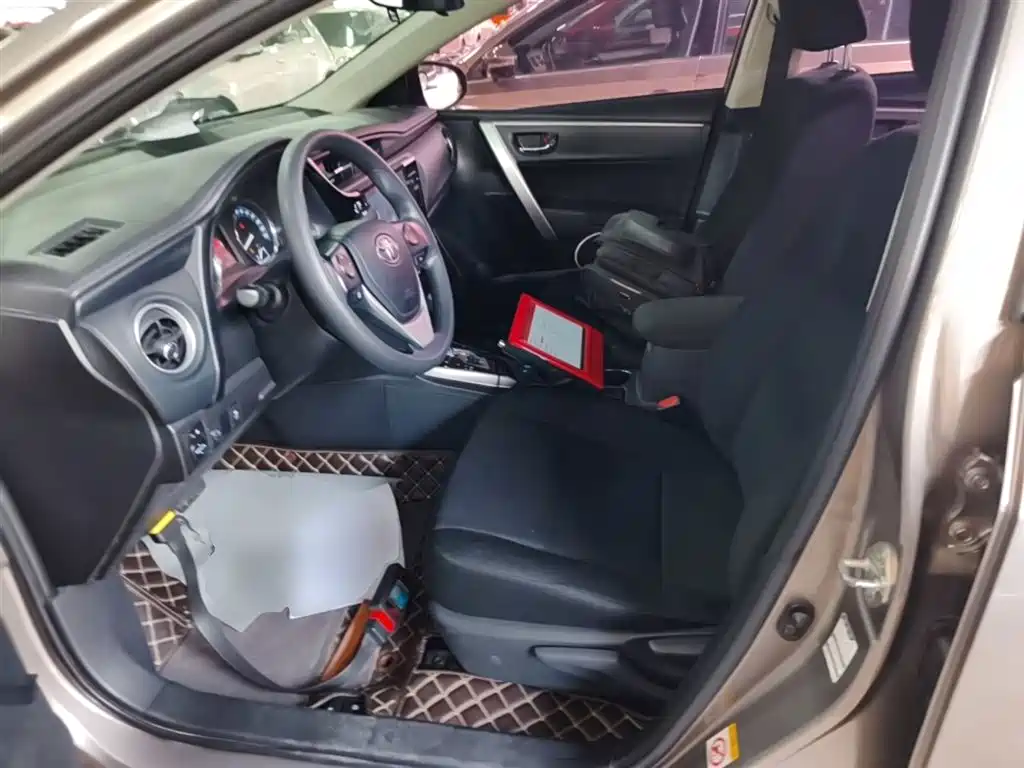 Toyota Corolla 2017 Facelift 1.2T S-CVT GL-i фото 15