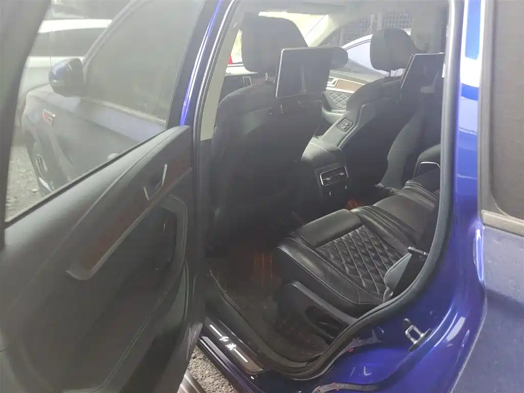 Hongqi HS7 2019 3.0T Automatic 4WD Smart Connection Flag Leader Edition фото 14