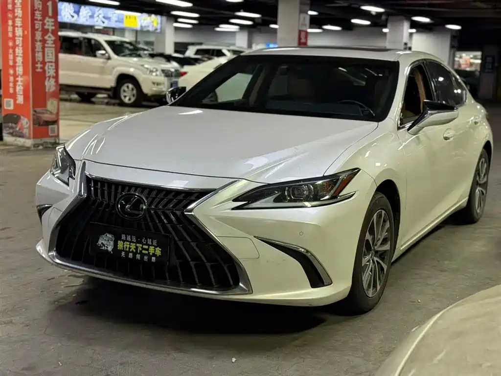 Lexus ES 2021 200 Excellence Edition