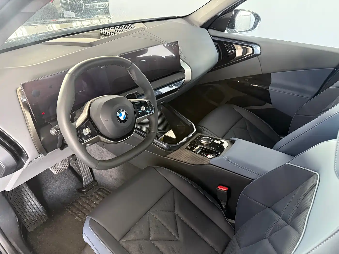 BMW X3 2025 xDrive25L Luxury Package фото 3