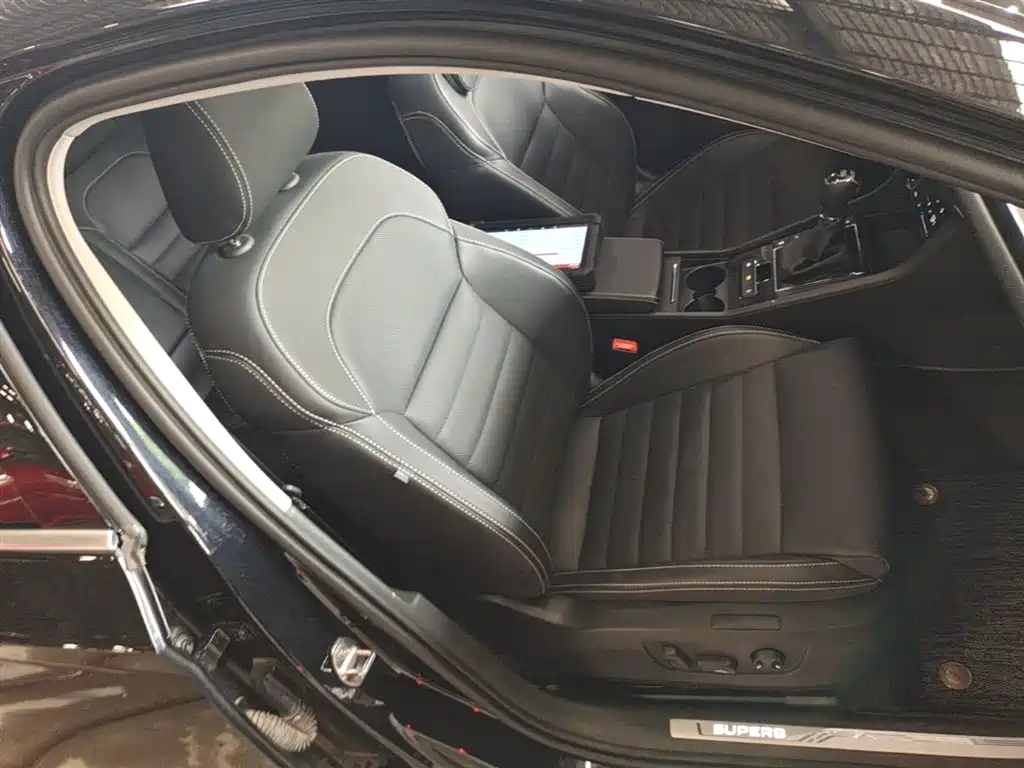 Škoda Superb 2023 Facelift TSI330 DSG Luxury Edition фото 25
