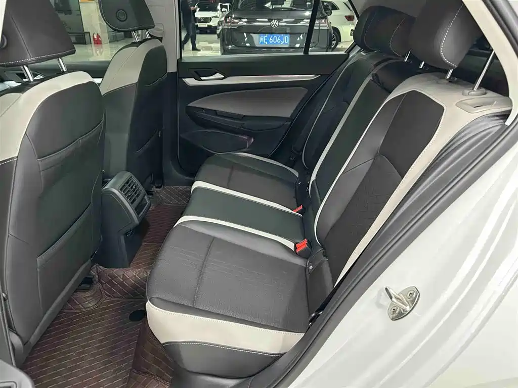 Volkswagen Golf 2023 280TSI DSG Pro фото 14