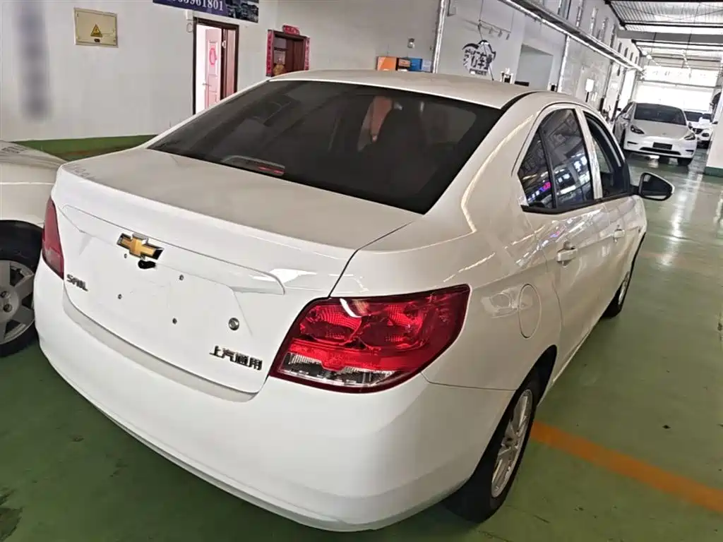 Chevrolet Sail 2015 Sail 3 1.5L Manual Ideal Sunroof Edition фото 7