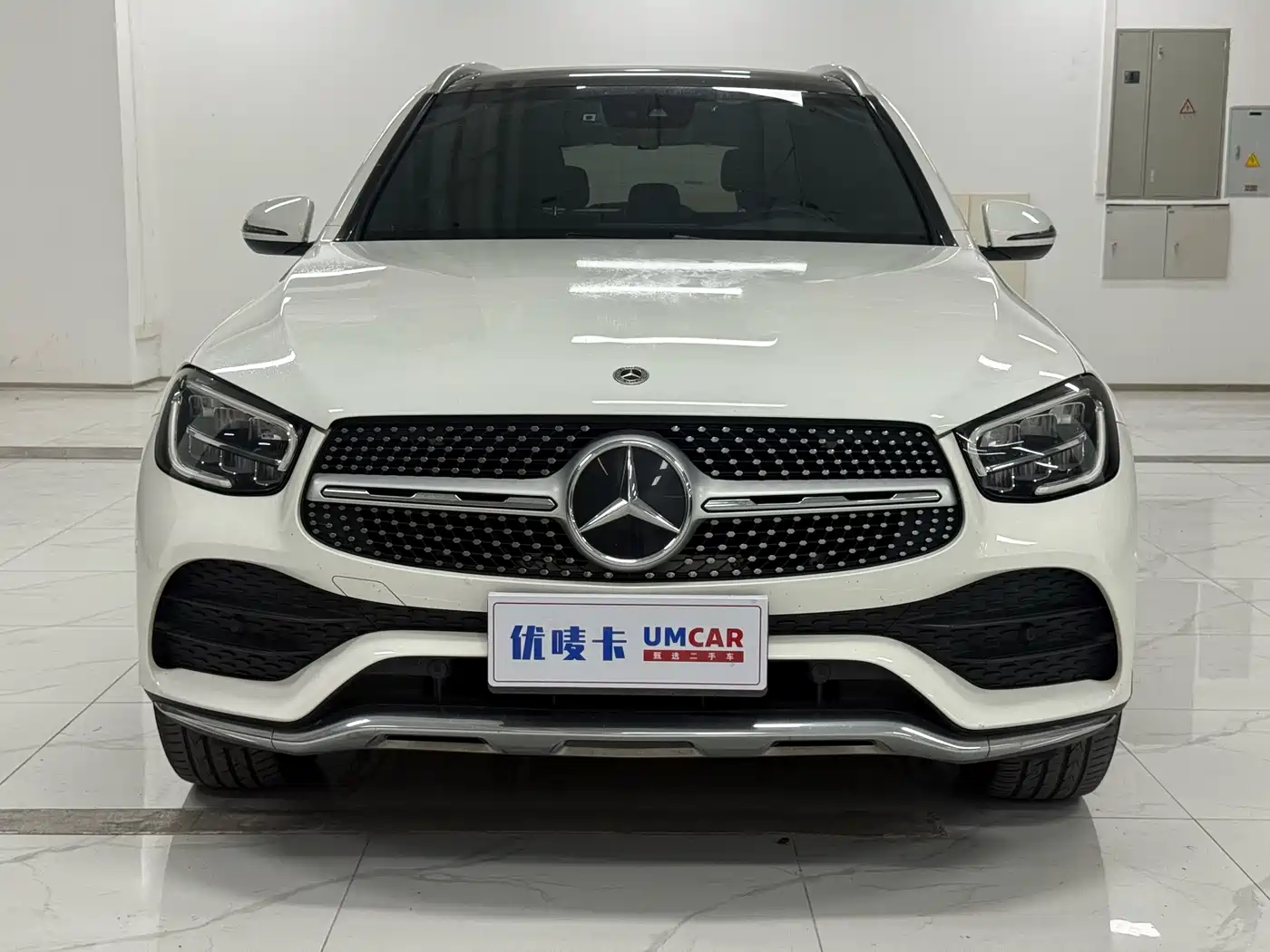 MERCEDES-BENZ GLC