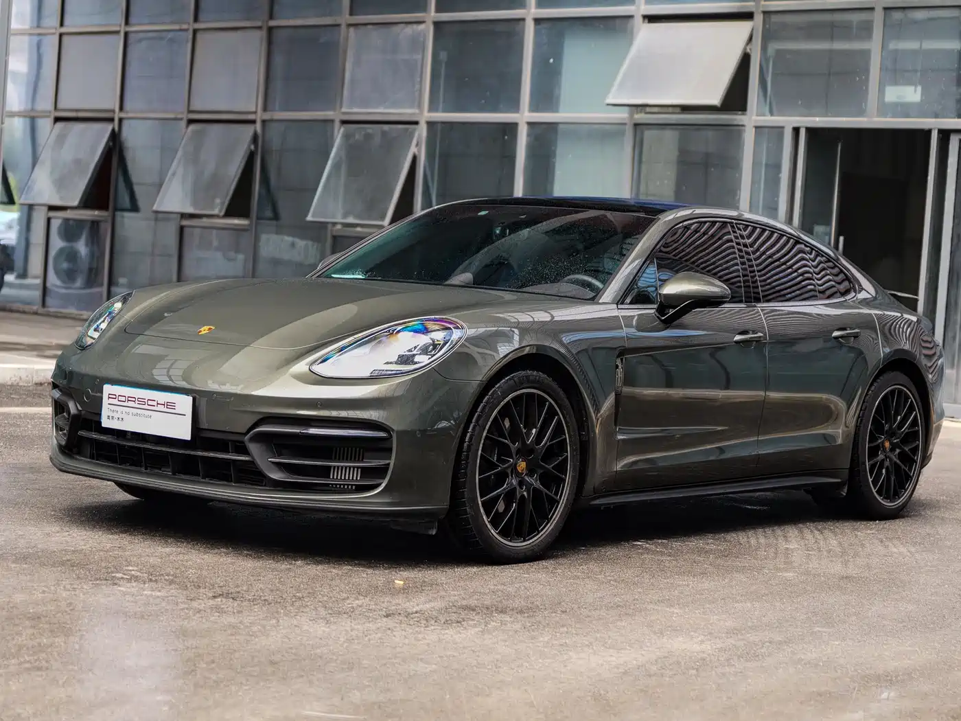 PORSCHE PANAMERA