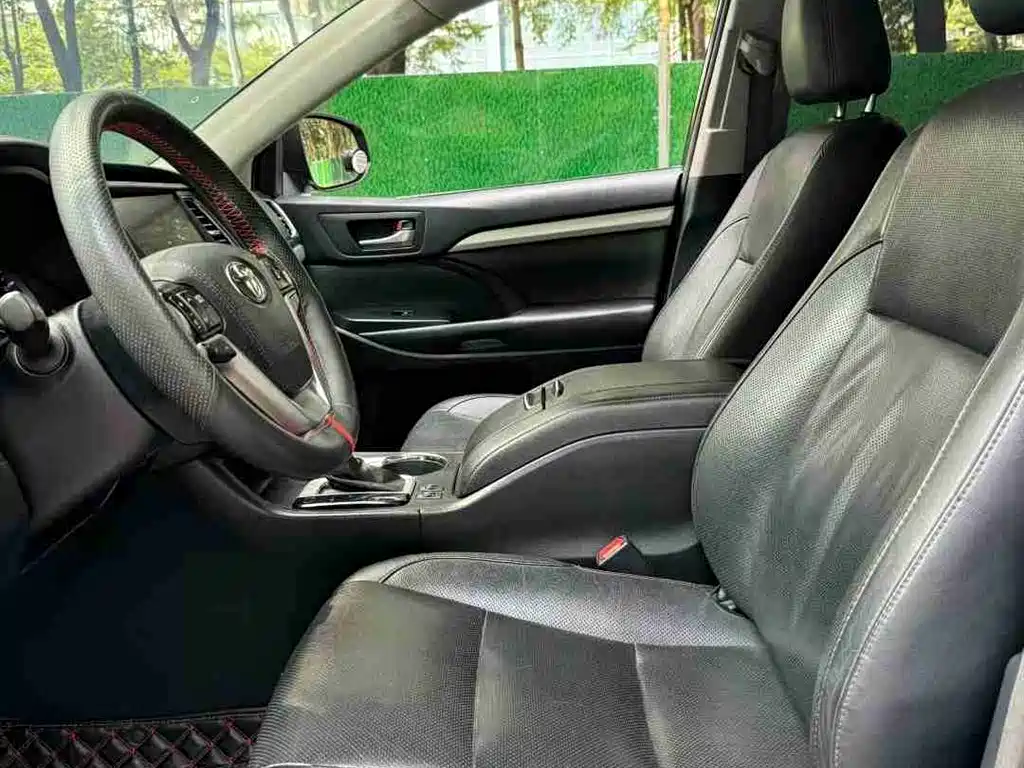Toyota Highlander 2018 2.0T 2WD Premium 7-seater (China V) фото 9