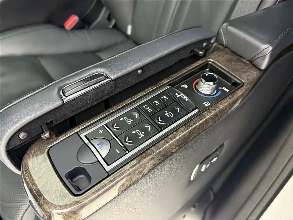 Toyota Alphard 2019 Hybrid 2.5L Premium Edition фото 17