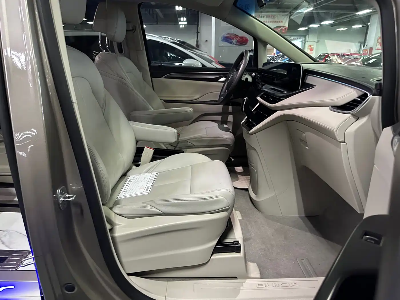 BUICK GL8
