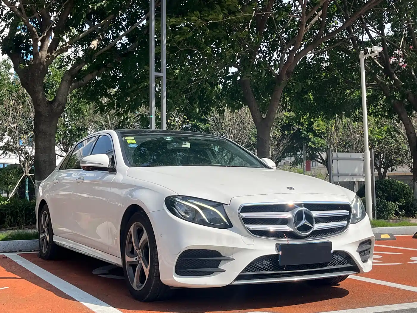 Mercedes-Benz E-Class 2019 E 300 L Sport Luxury фото 3