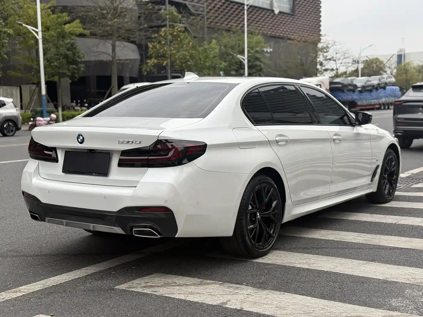 BMW 5 Series 2021 530Li Premium M Sport Package фото 4