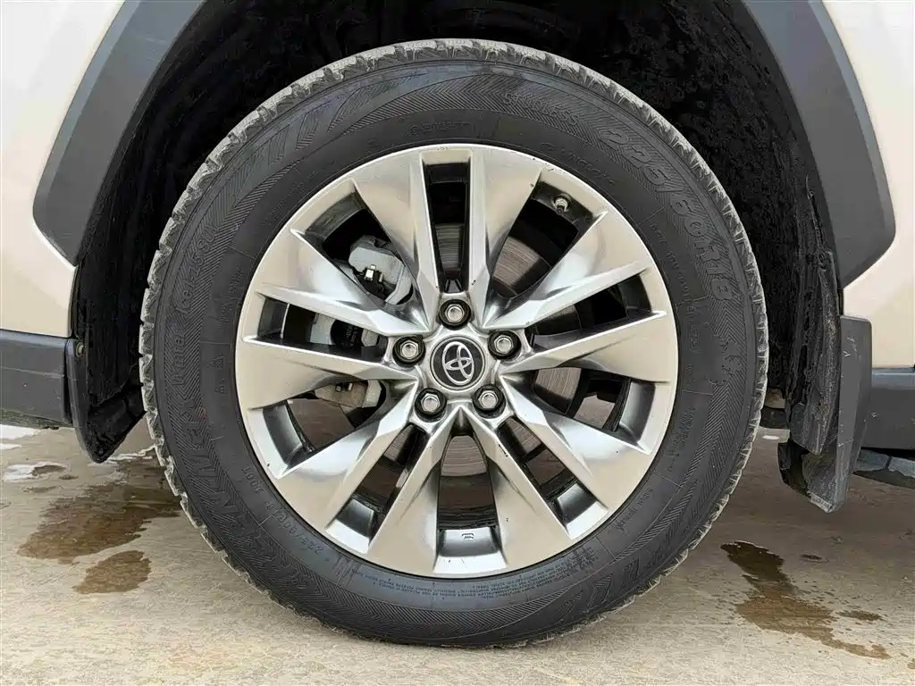 Toyota Wildlander 2022 2.0L CVT AWD Luxury PLUS Edition фото 14