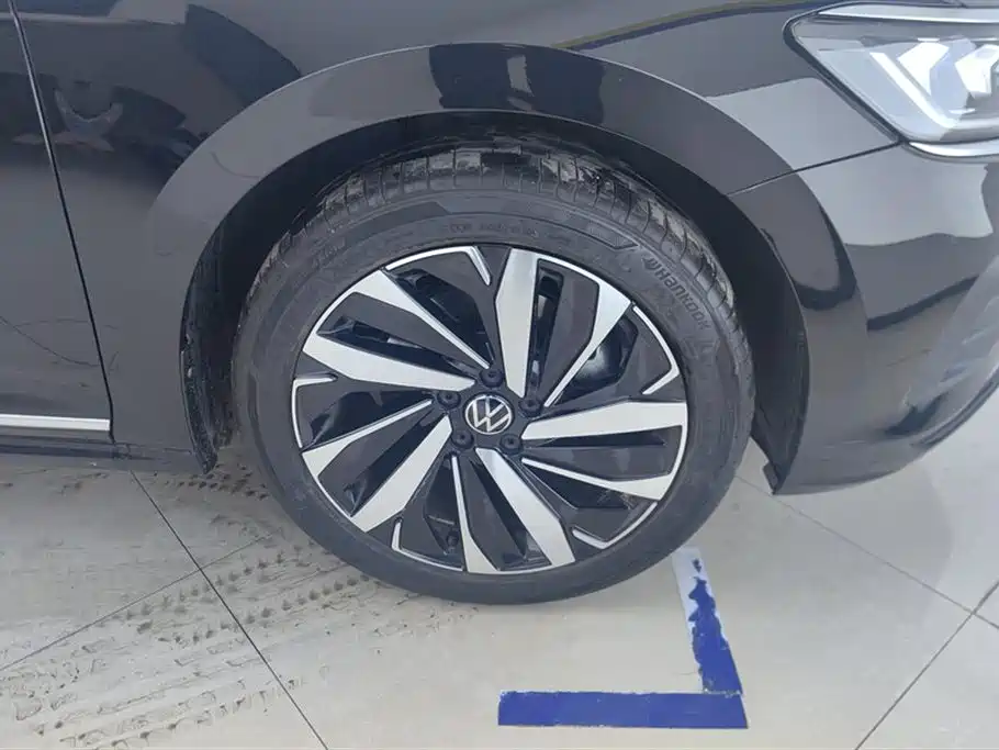 Volkswagen Passat 2024 380TSI Elite Edition фото 6