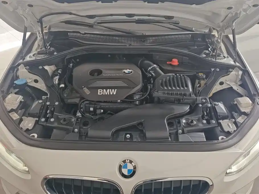 BMW 1 Series 2019 118i M Sport Package фото 10