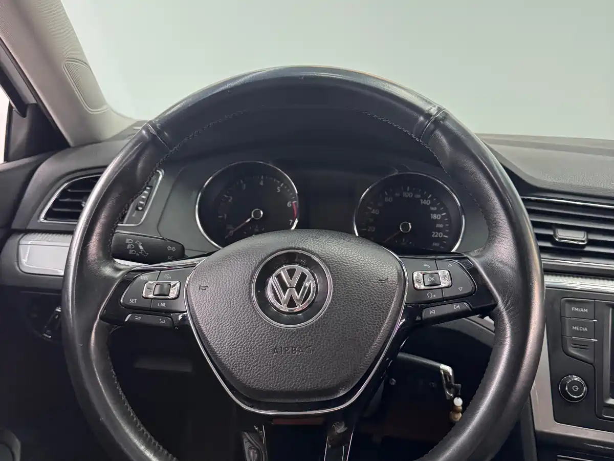 Volkswagen Lamando 2018 230TSI DSG Trend Edition фото 14