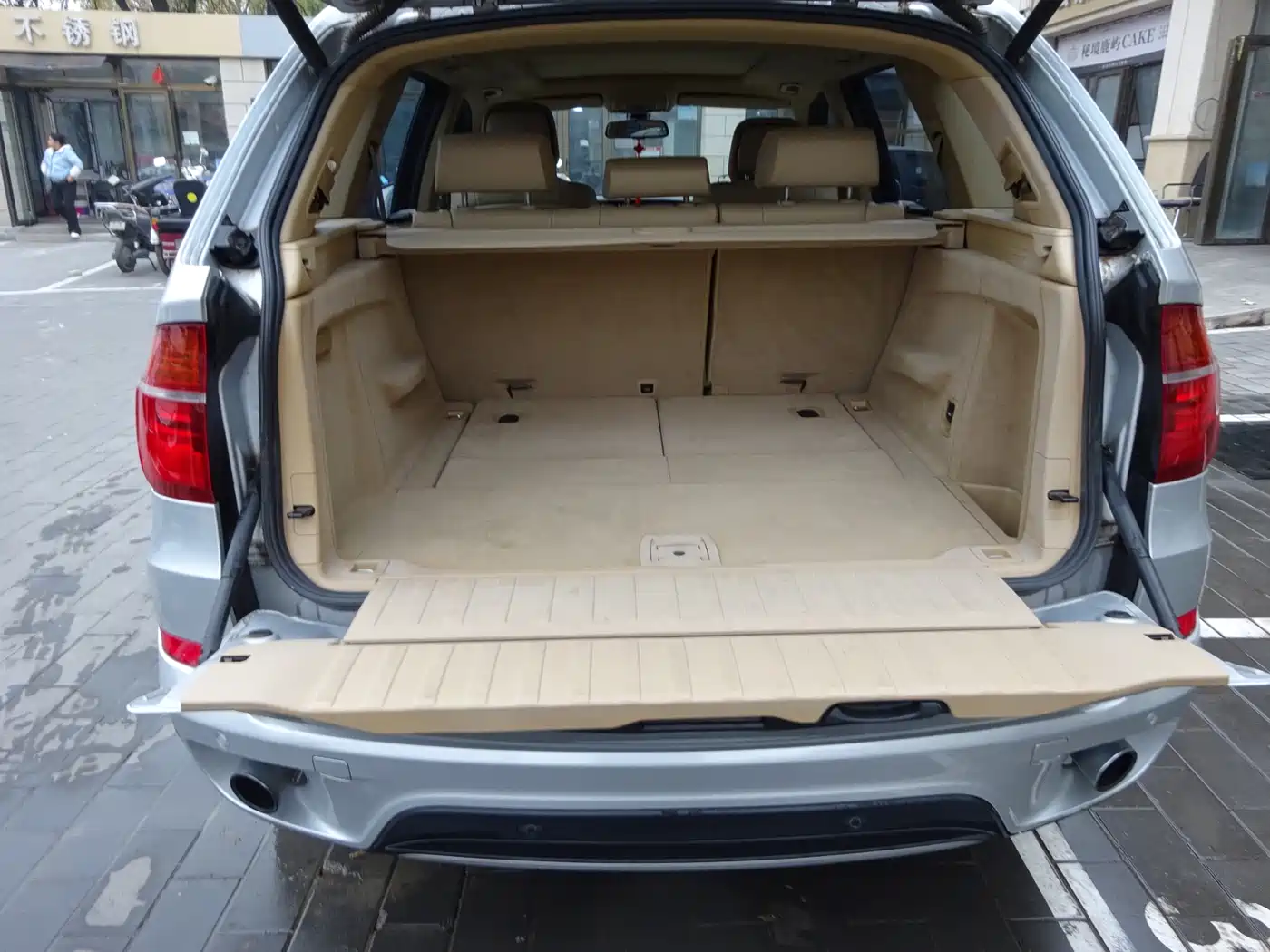 BMW X5 (Import) 2011 xDrive35i Leading Edition фото 14