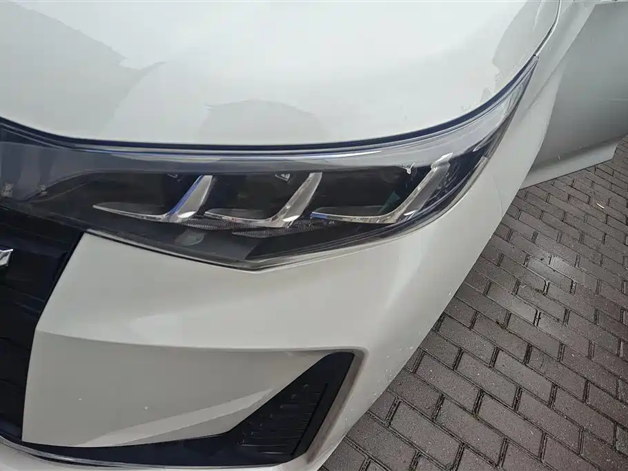 GAC Trumpchi Trumpchi M6 2023 PRO 270T DCT Premium Edition фото 5