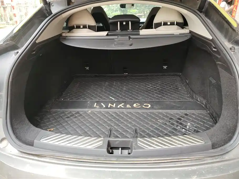 Lynk & Co 05 2020 2.0TD 2WD Shine Halo фото 4