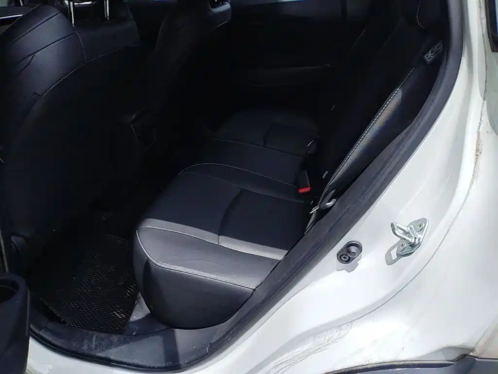 Toyota Frontlander 2024 2.0L CVT Elite Plus Edition фото 17