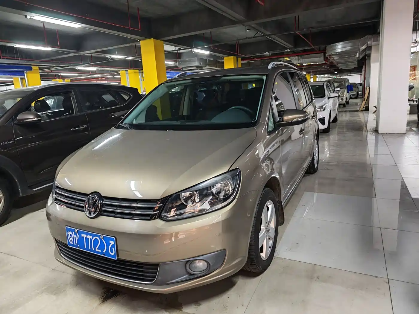 Volkswagen Touran 2016 2015 1.4T DSG Comfort Edition 5-seater