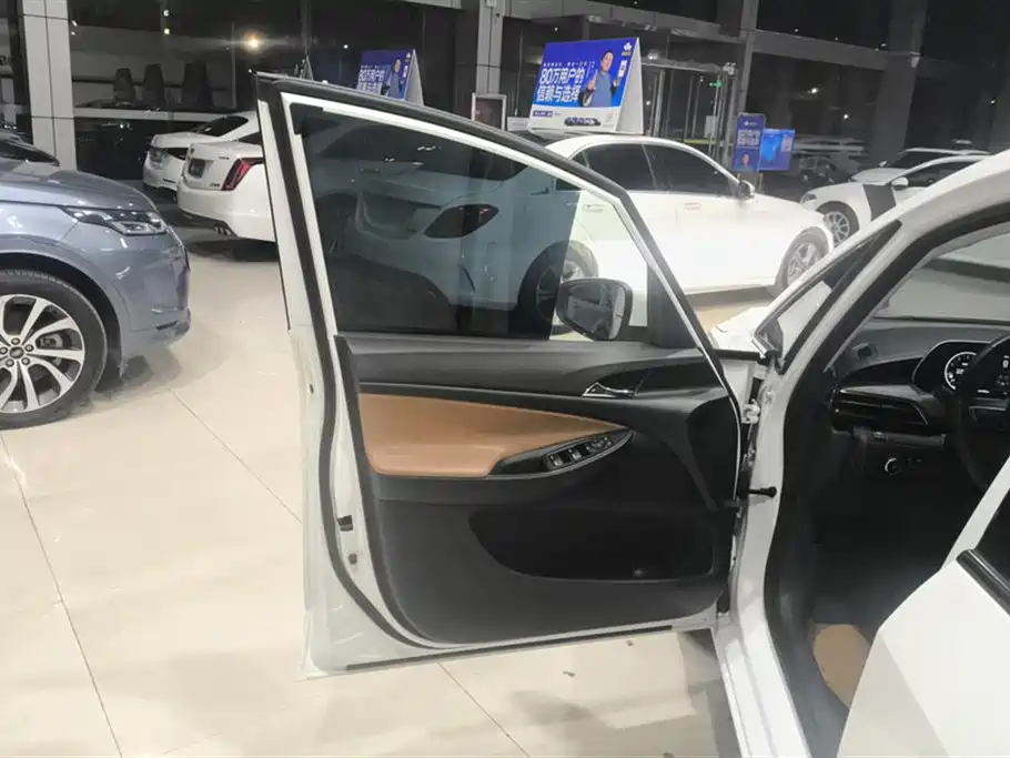 Buick GL6 2021 323T Mild Hybrid Connected Luxury фото 7