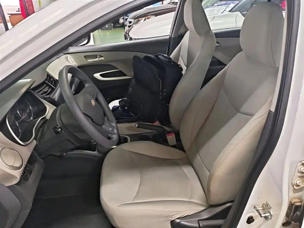 Chevrolet Sail 2016 Sail 3 1.3L Manual Comfort Sunroof Edition фото 15
