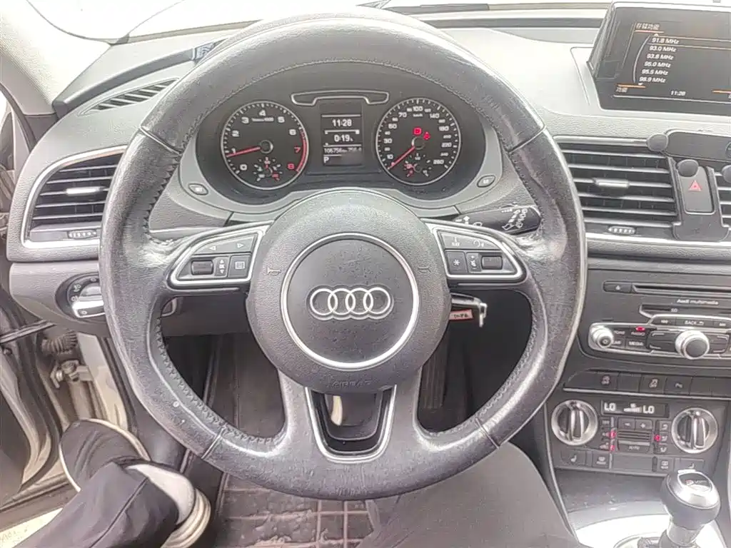 Audi Q3 2015 35 TFSI Comfort фото 11