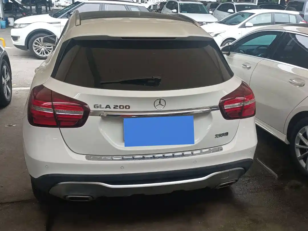 Mercedes-Benz GLA 2017 GLA 200 Dynamic фото 14
