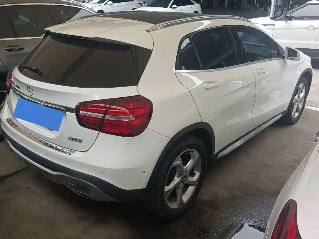 Mercedes-Benz GLA 2017 GLA 200 Dynamic фото 15