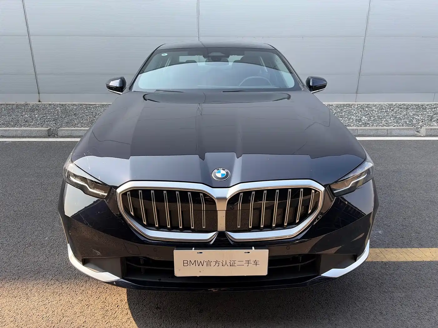 BMW 5 Series 2025 530Li Leading Luxury Package фото 2