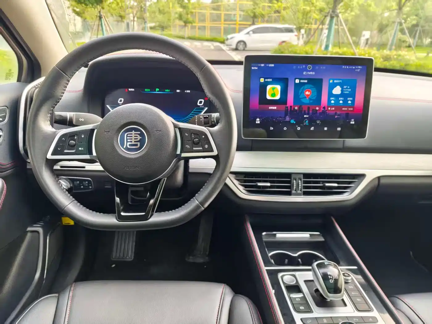 BYD Tang New Energy 2018 DM 2.0T AWD Smart Connection Genesis Edition 7-Seater China V фото 6