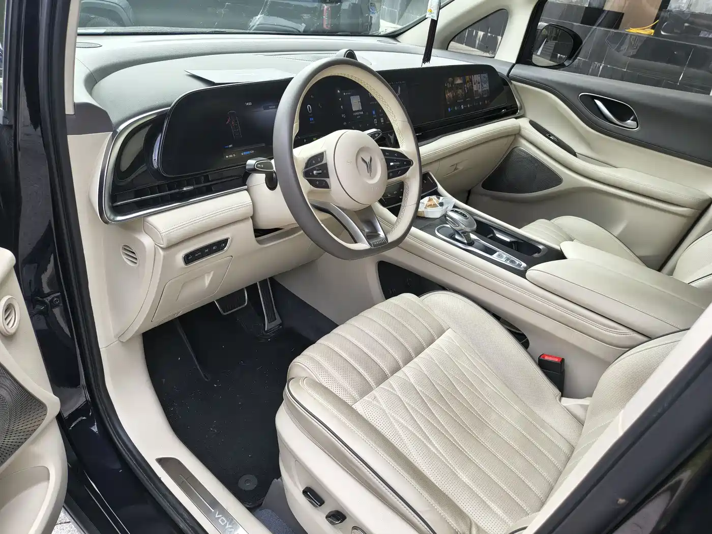 Voyah Auto Voyah Dreamer 2022 Low-carbon Dream+Smart Package фото 3