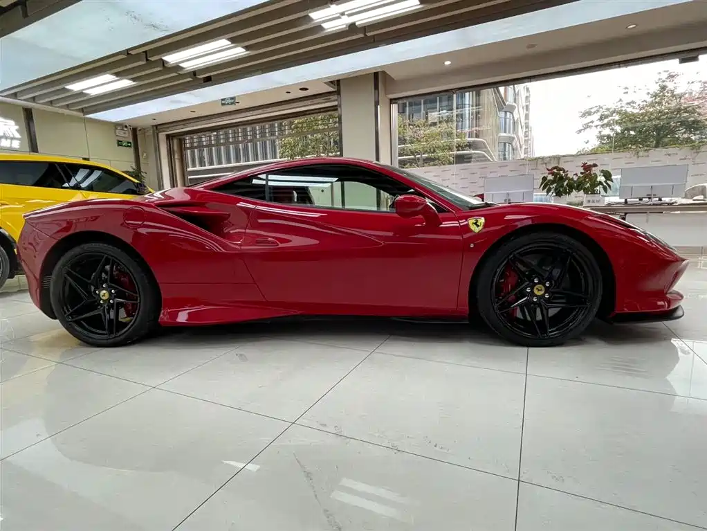 Ferrari F8 2021 2019 Tributo 3.9T V8