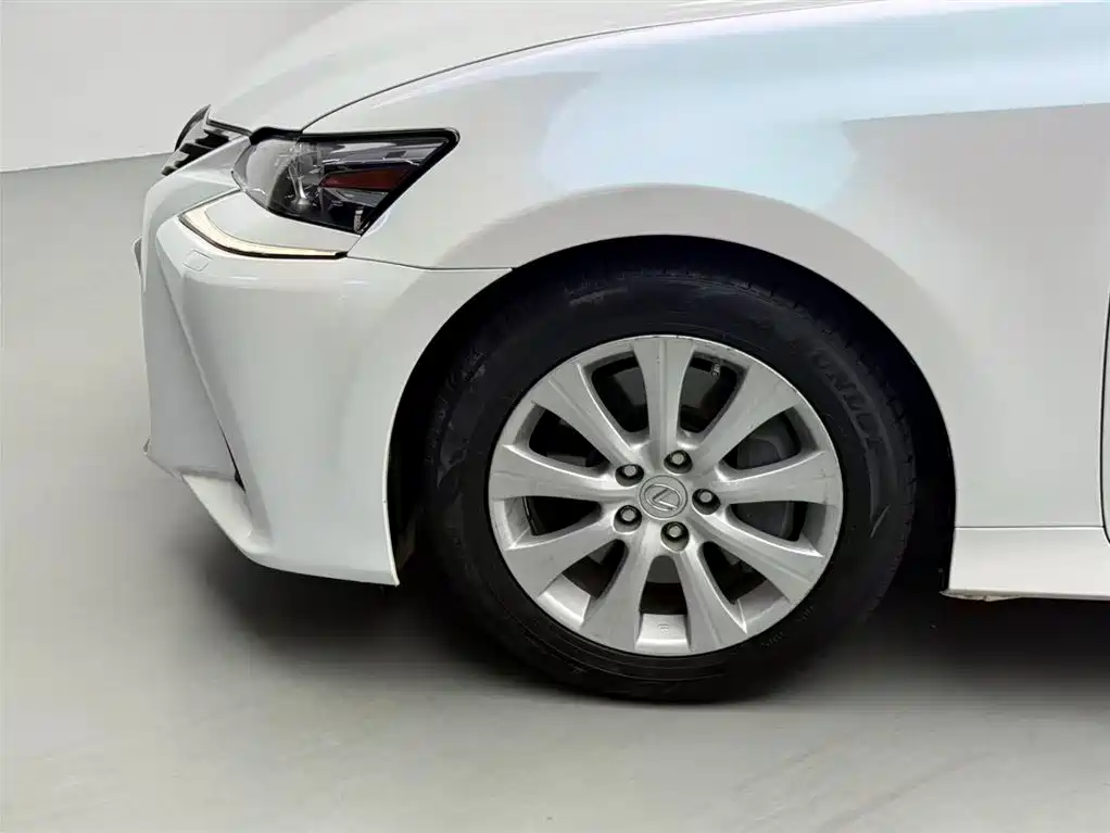 Lexus GS 2017 300 Leading фото 11