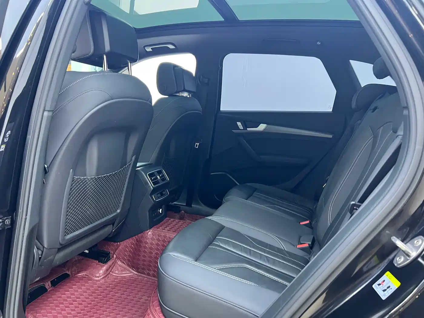 Audi Q5L 2024 Model 40 TFSI Luxury Dynamic фото 19