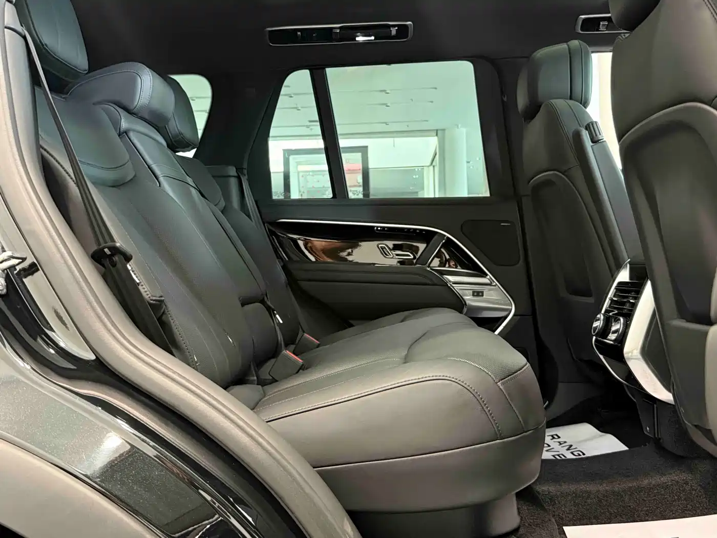 Land Rover Range Rover фото 22