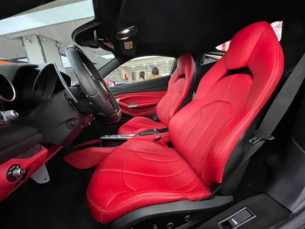 Ferrari F8 2021 2019 Tributo 3.9T V8