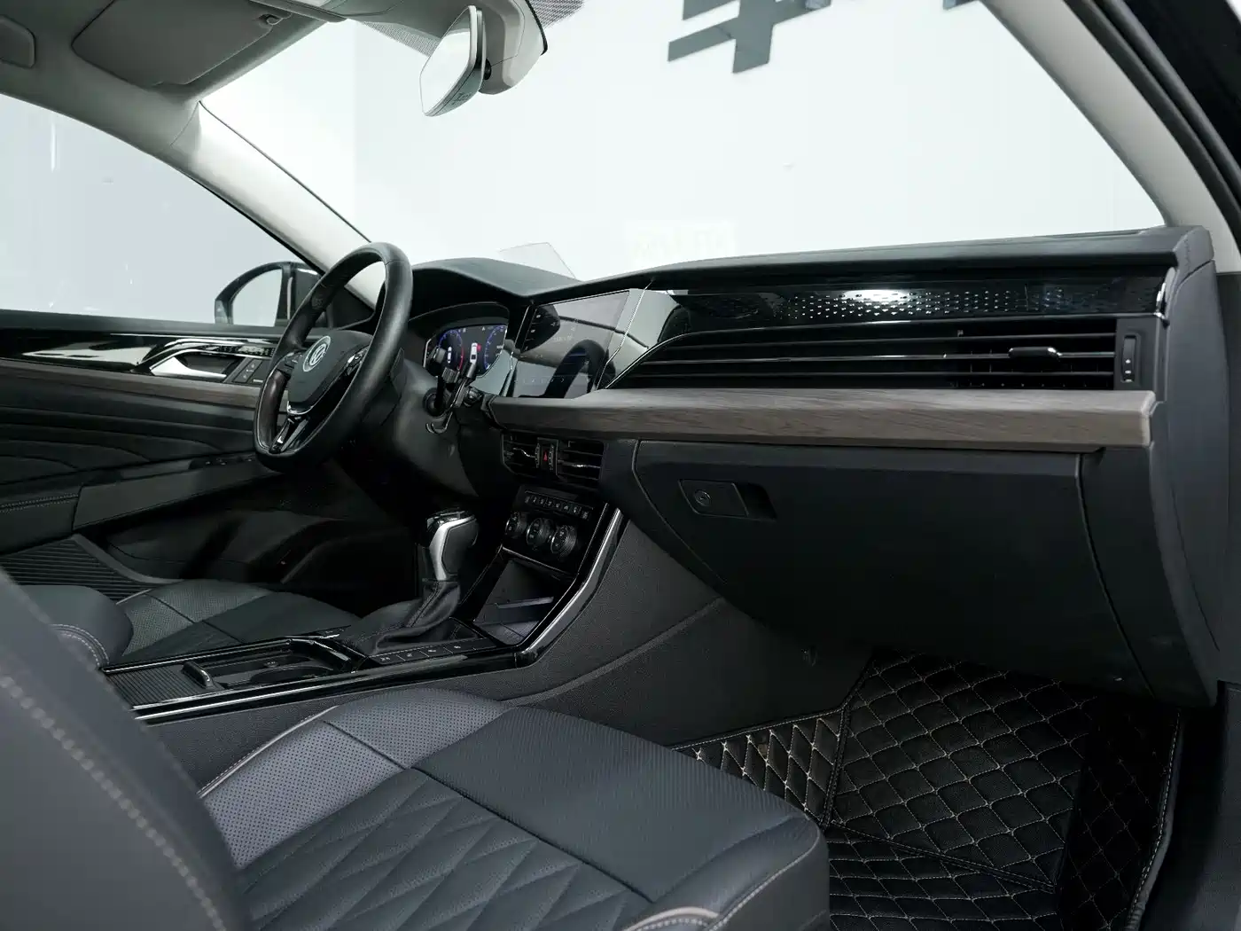 Volkswagen Passat 2019 380TSI Flagship Edition China VI фото 18