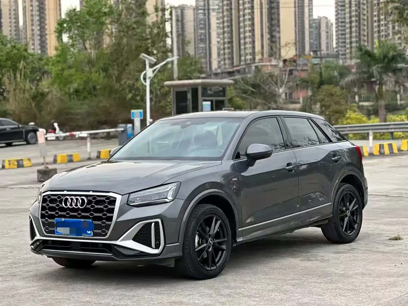 AUDI Q2L