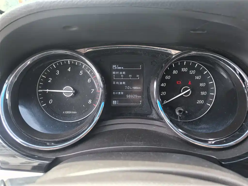 Фото 7 - Baojun 730