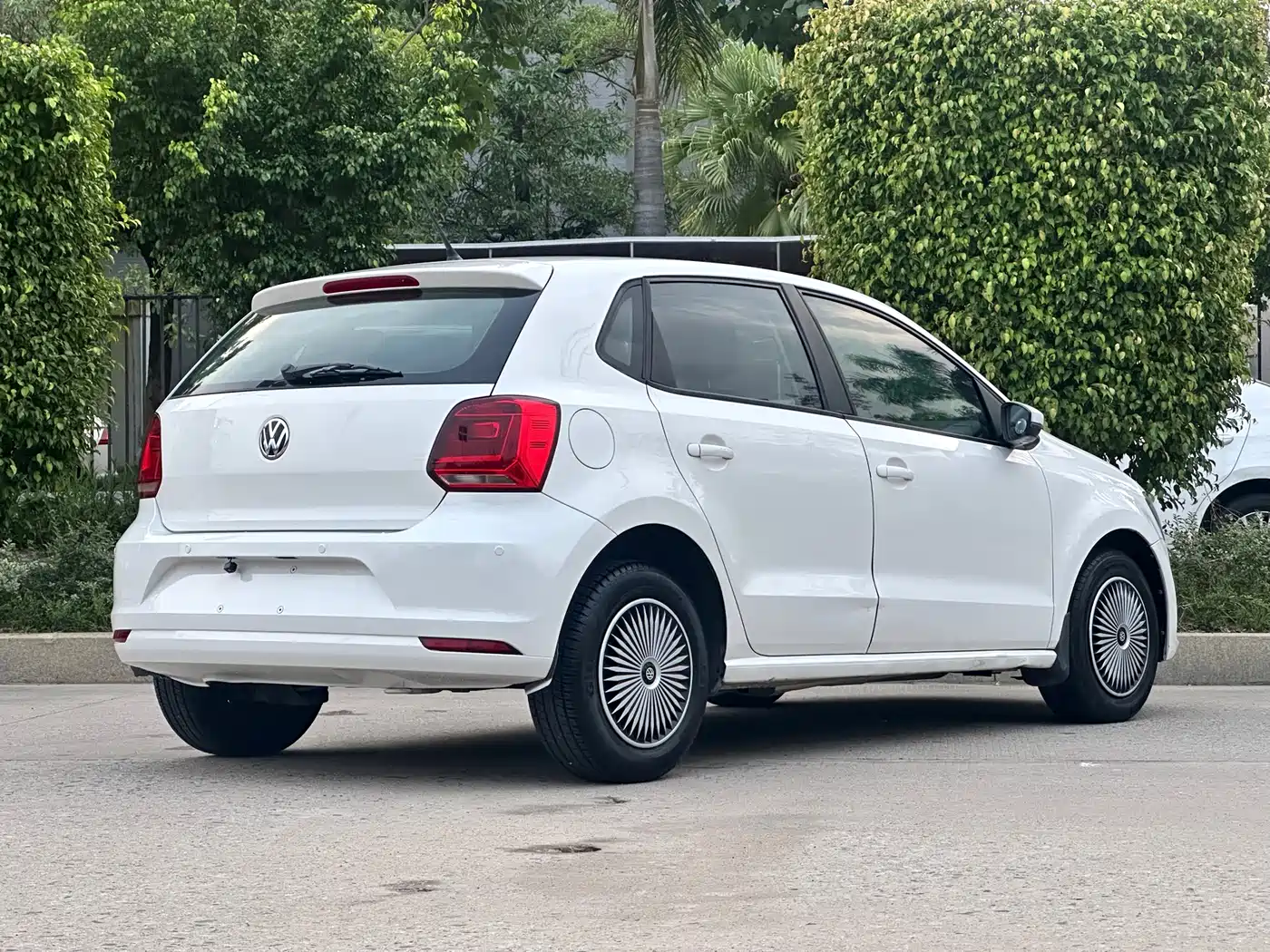Volkswagen Polo 2016 1.4L Manual Trend фото 9